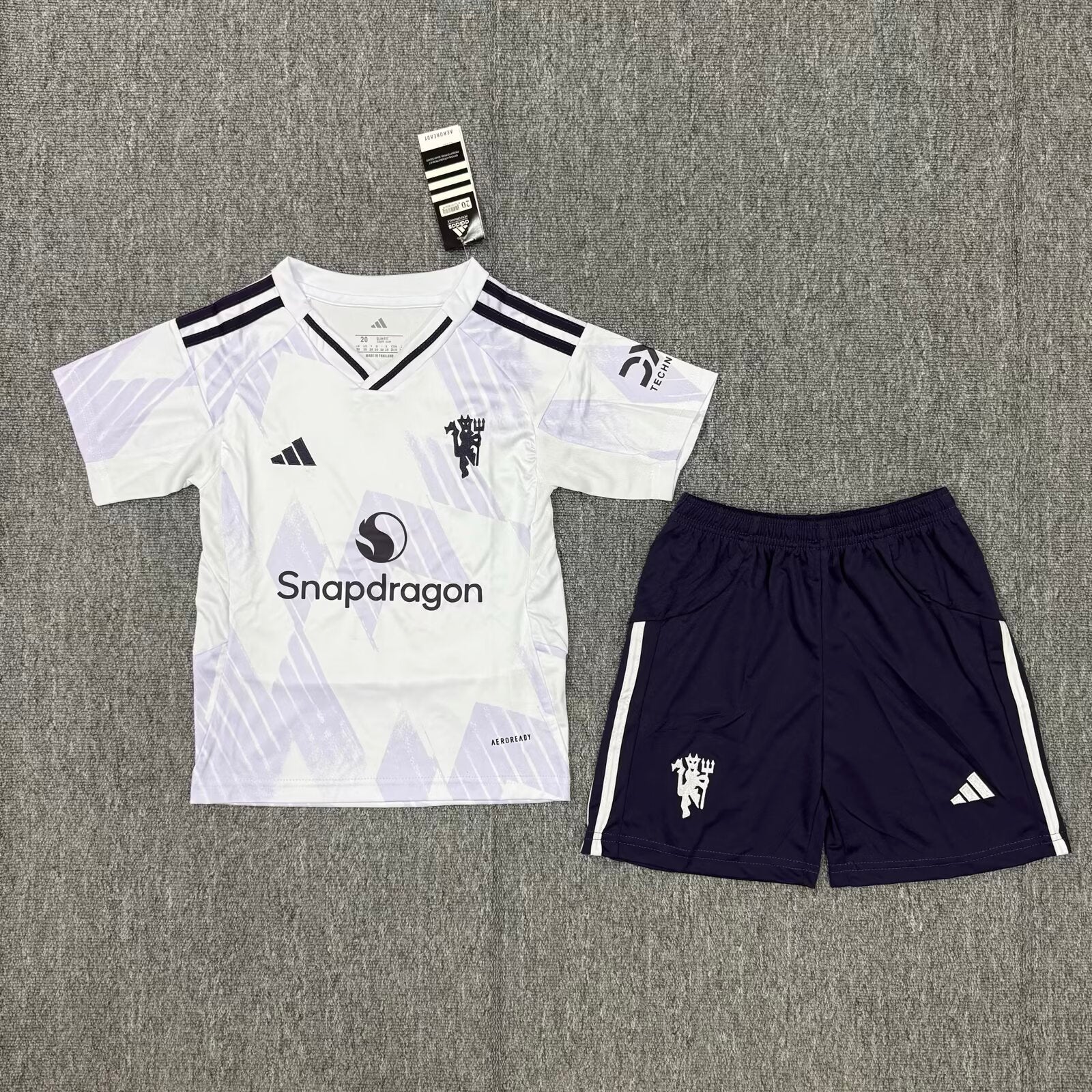 2025/2026 Manchester United Away Football Shirt 1:1 Thai Quality Kids Size