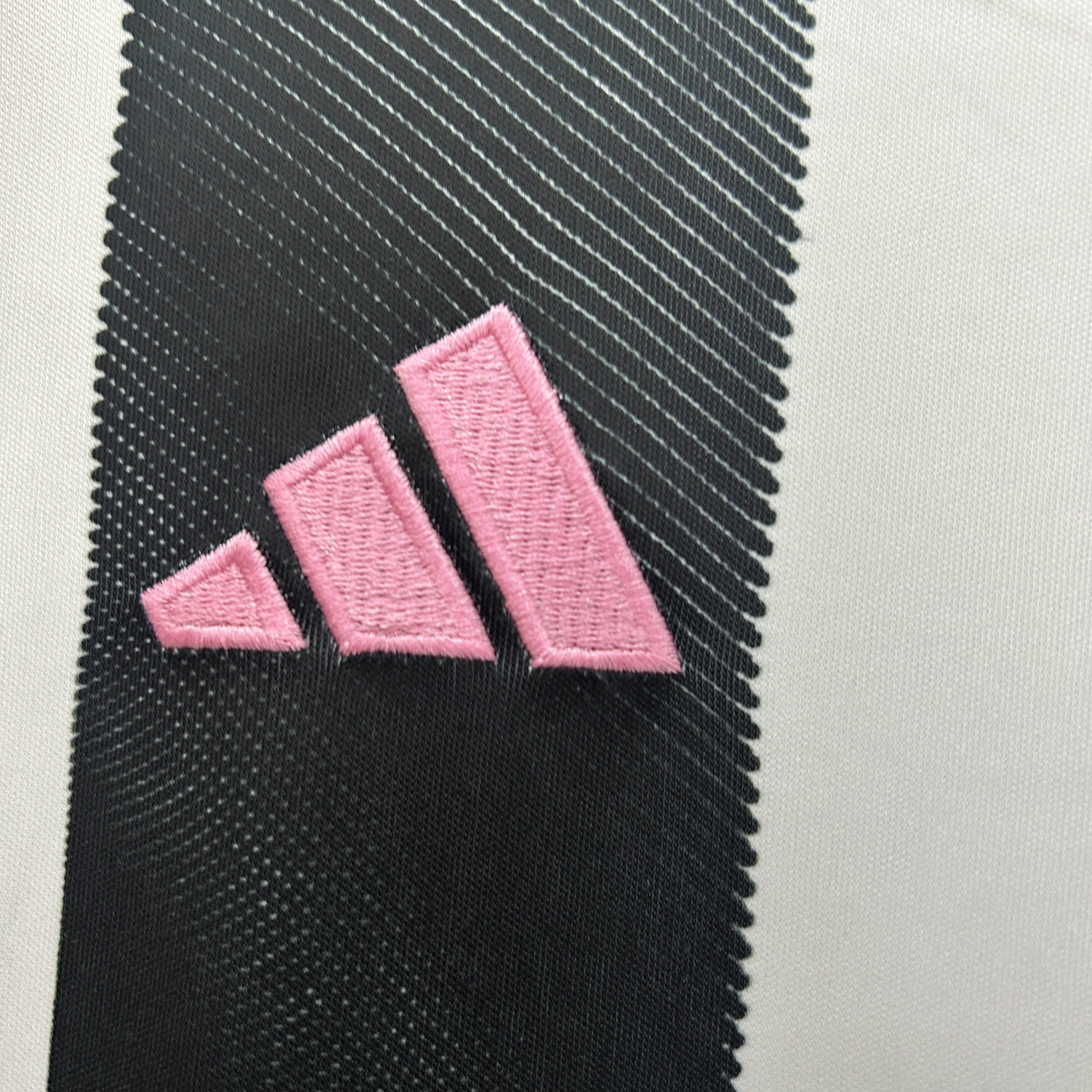 2025/2026 Juventus Home Soccer Jersey 1:1 Thai Quality Kids Size