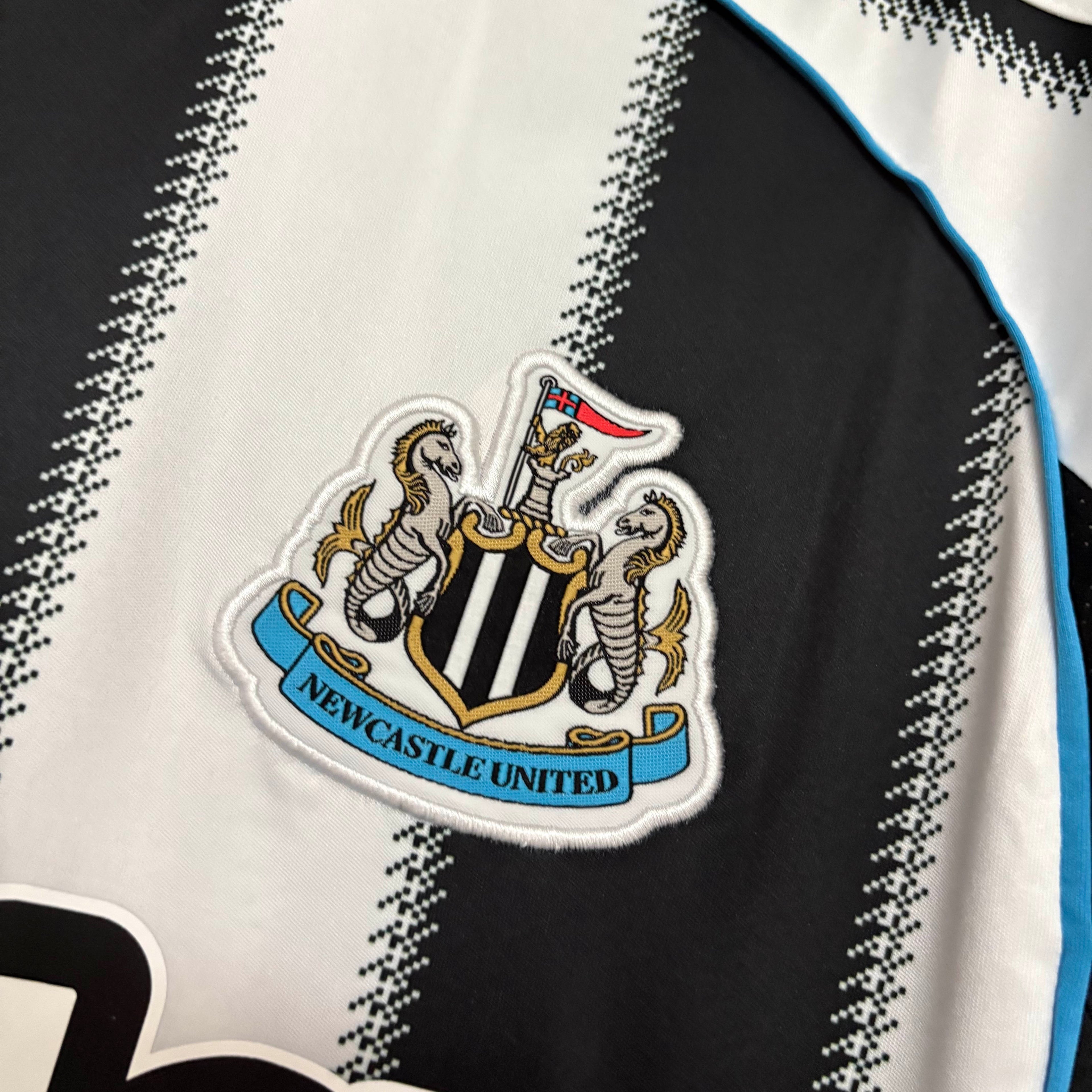 2025/2026 Newcastle United Home Football Jersey Shirt 1:1 Thai Quality