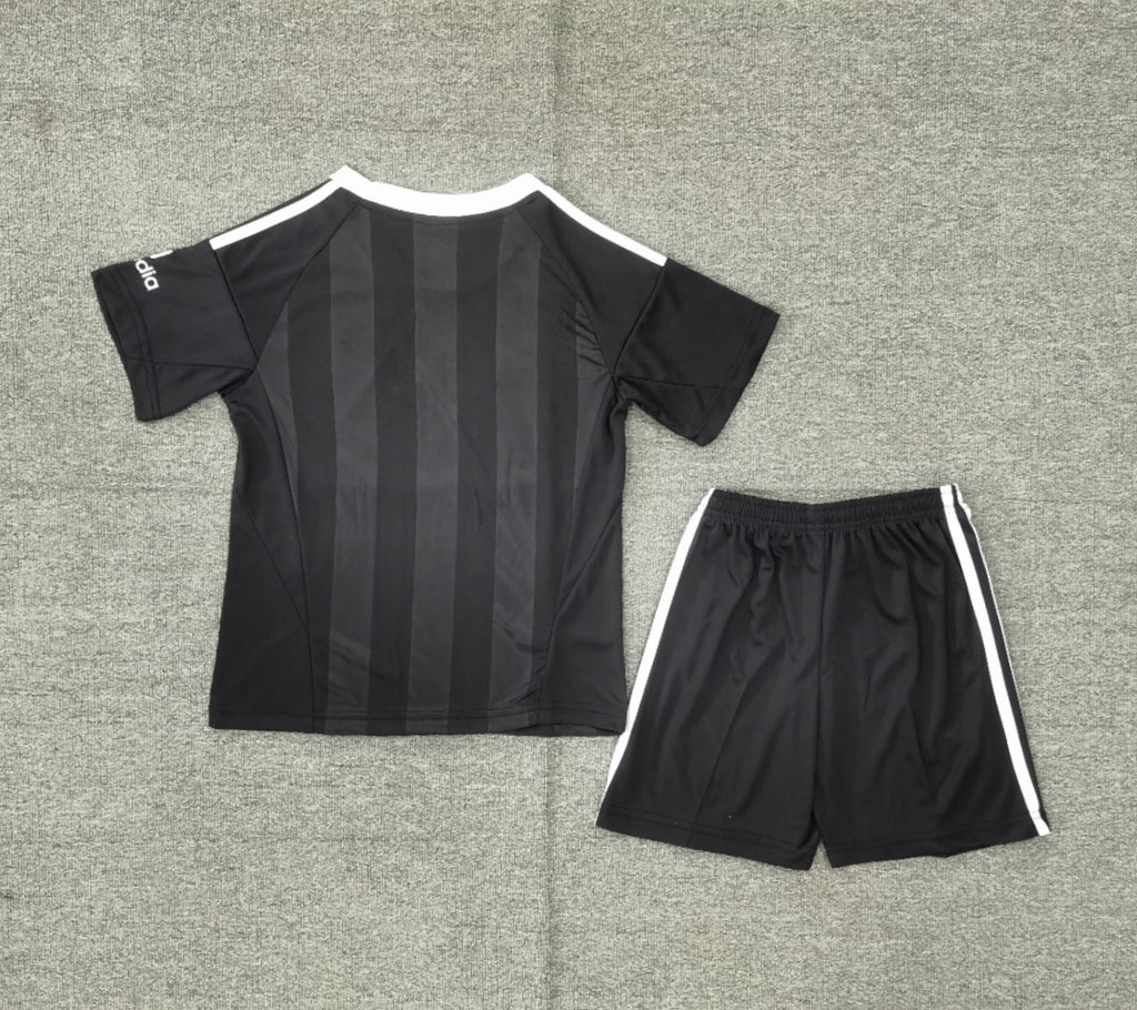 2025/2026 Liverpool Goalkeeper Black Soccer Jersey 1:1 Thai Quality Kids Size