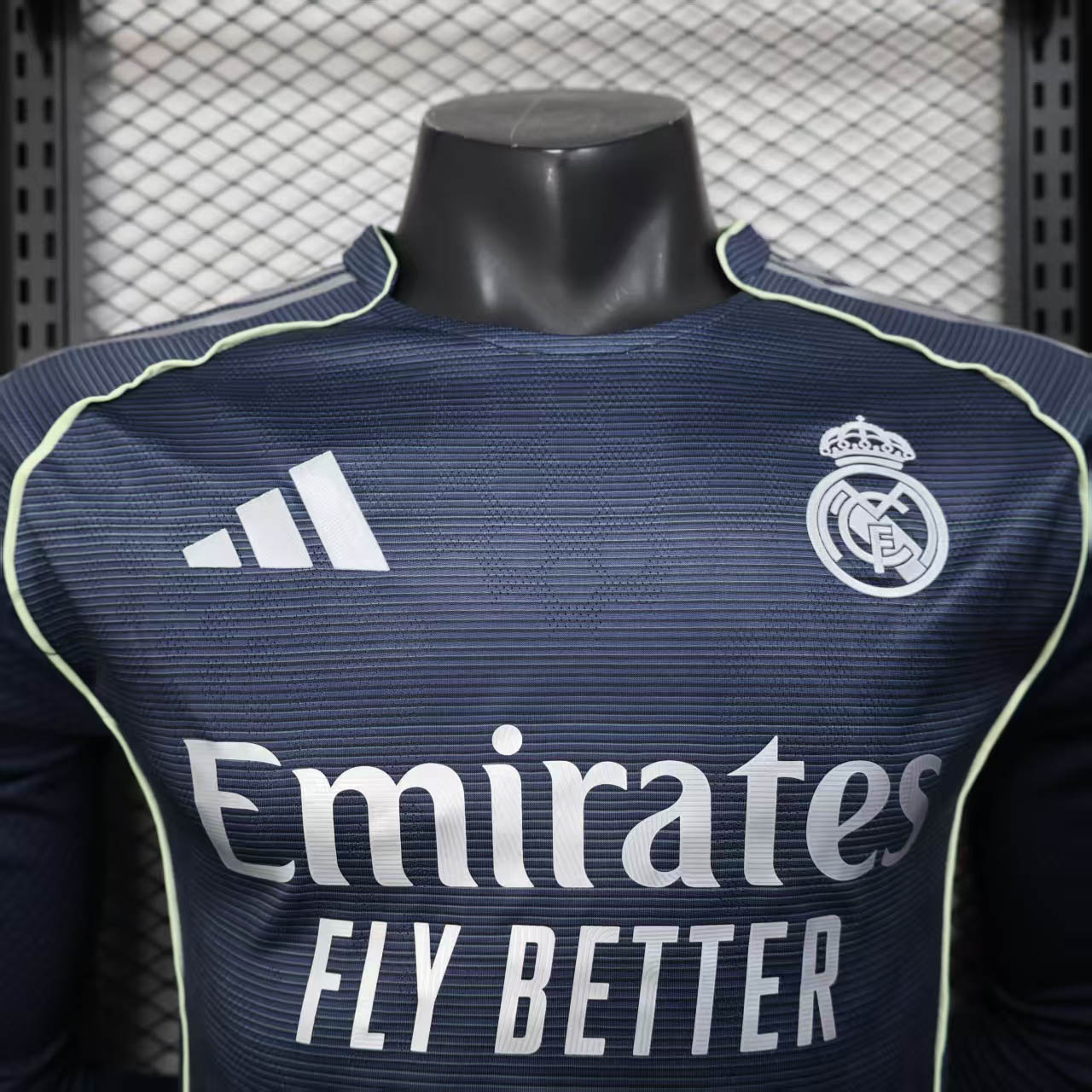 2025/2026 Long Sleeve Player Version Real Madrid Away Football Shirt1:1 Thai Quality