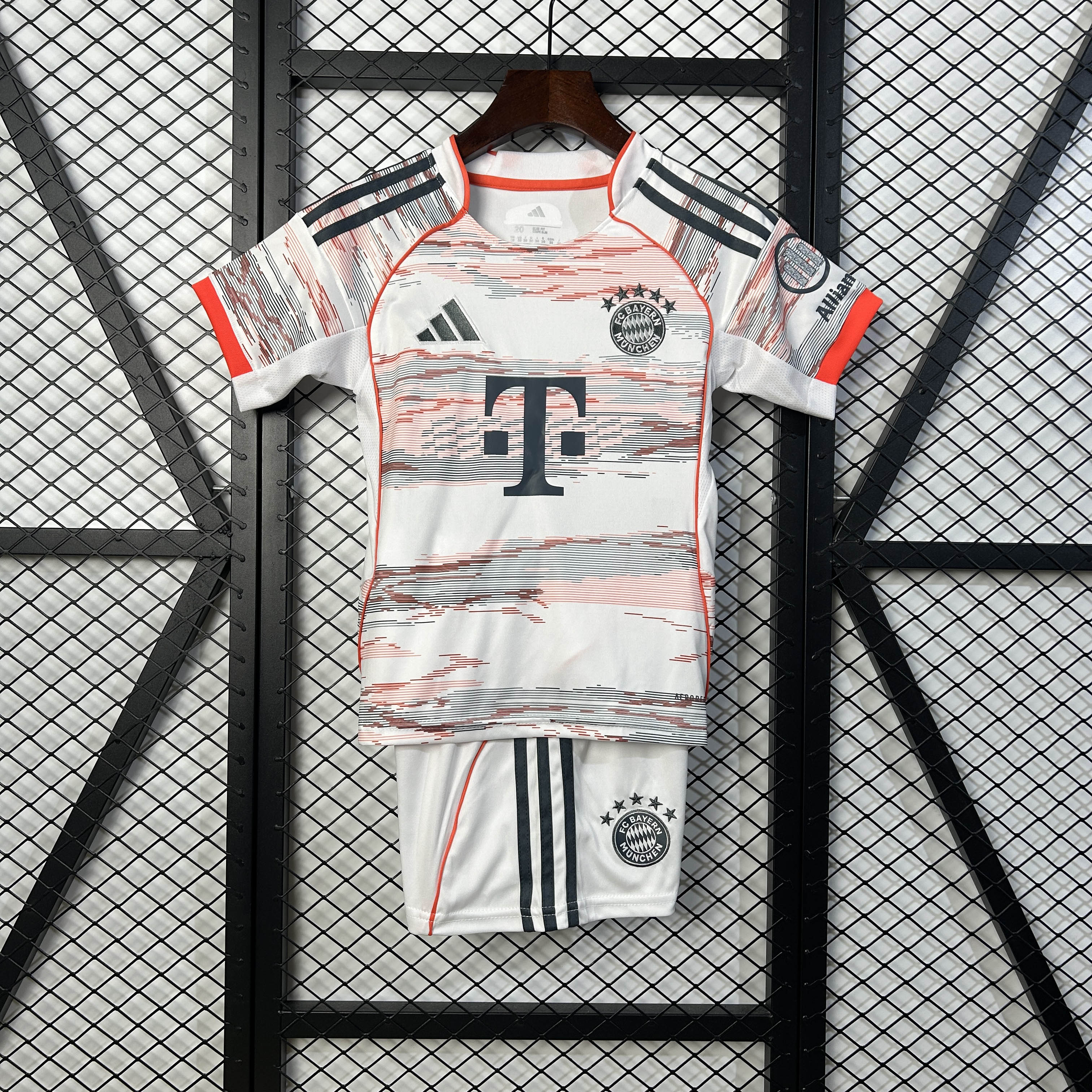 2025/2026 Bayern Munich Away Football Jersey 1:1 Thai Quality Kids Size
