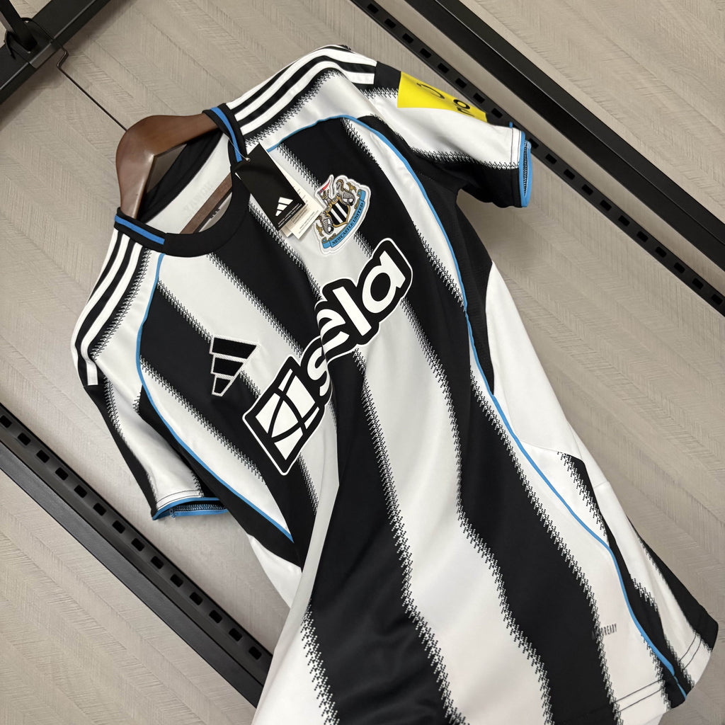 2025/2026 Newcastle United Home Football Jersey Shirt 1:1 Thai Quality