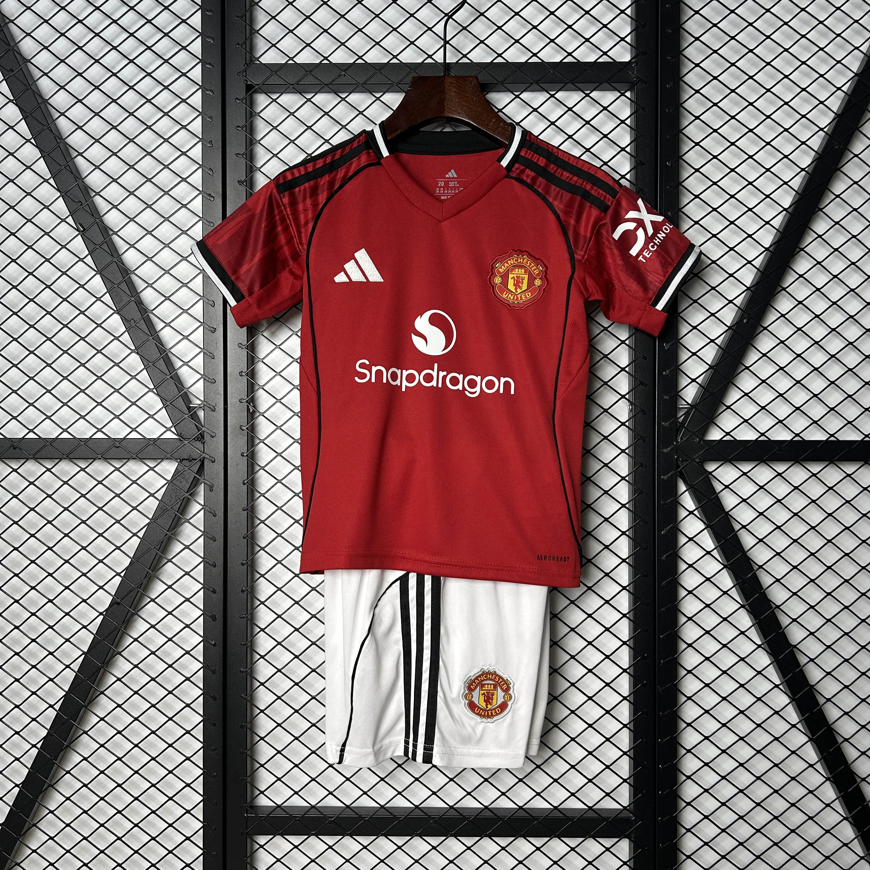 2025/2026 Manchester United Home Football Shirt 1:1 Thai Quality Kids Size