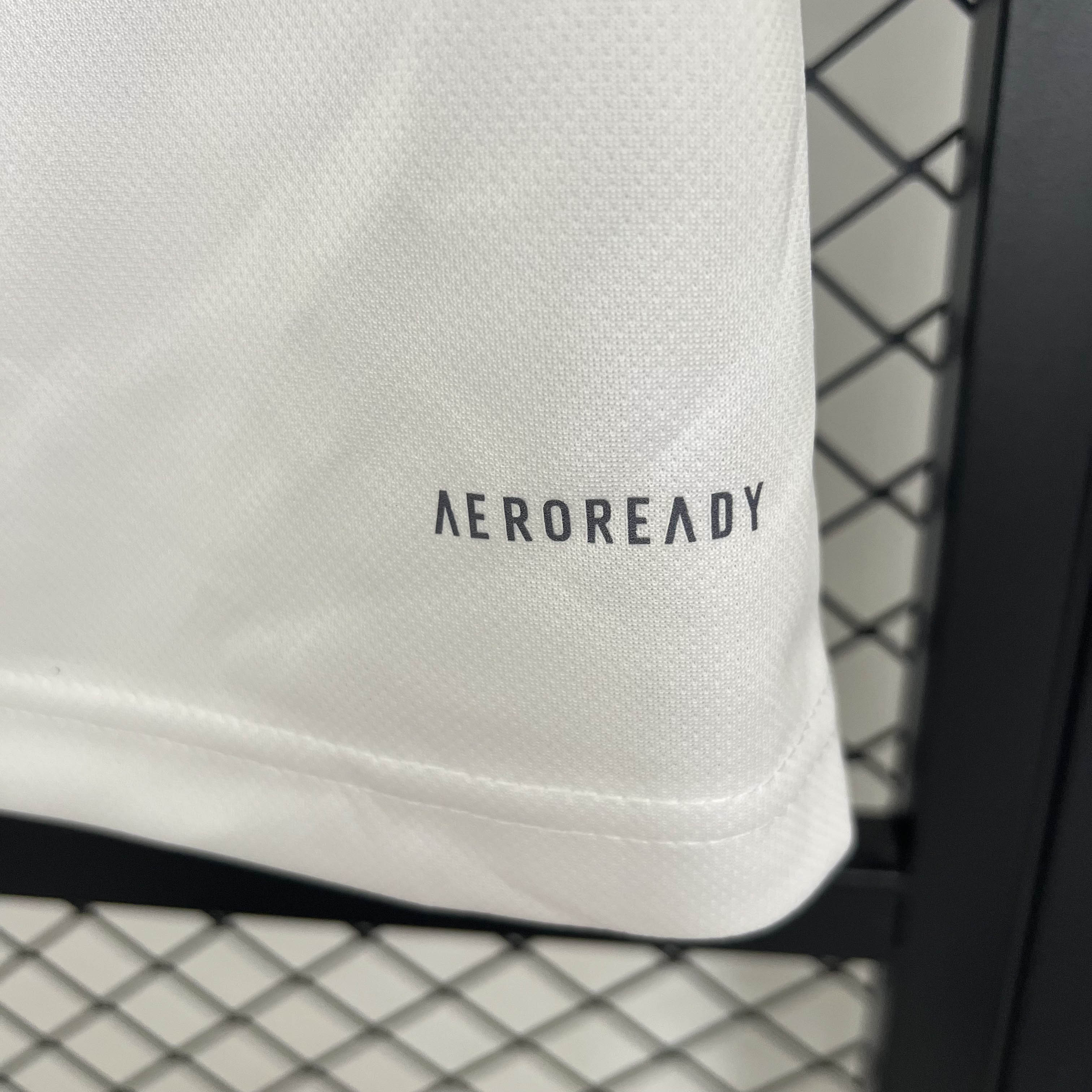 2025/2026 Leeds United Home Football Jersey Shirt 1:1 Thai Quality